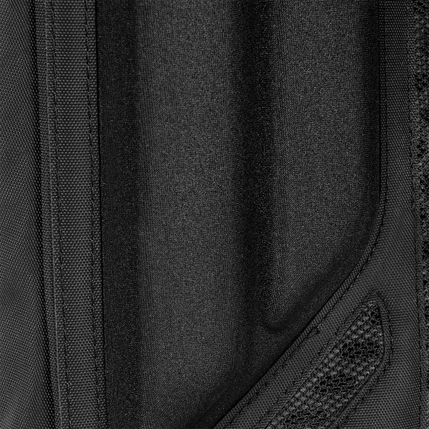 paragon-hydration-pack-v4 Paragon_Black_Texture.png